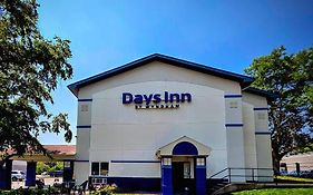 Days Inn By Wyndham Waukegan
