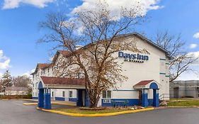 Days Inn By Wyndham Waukegan